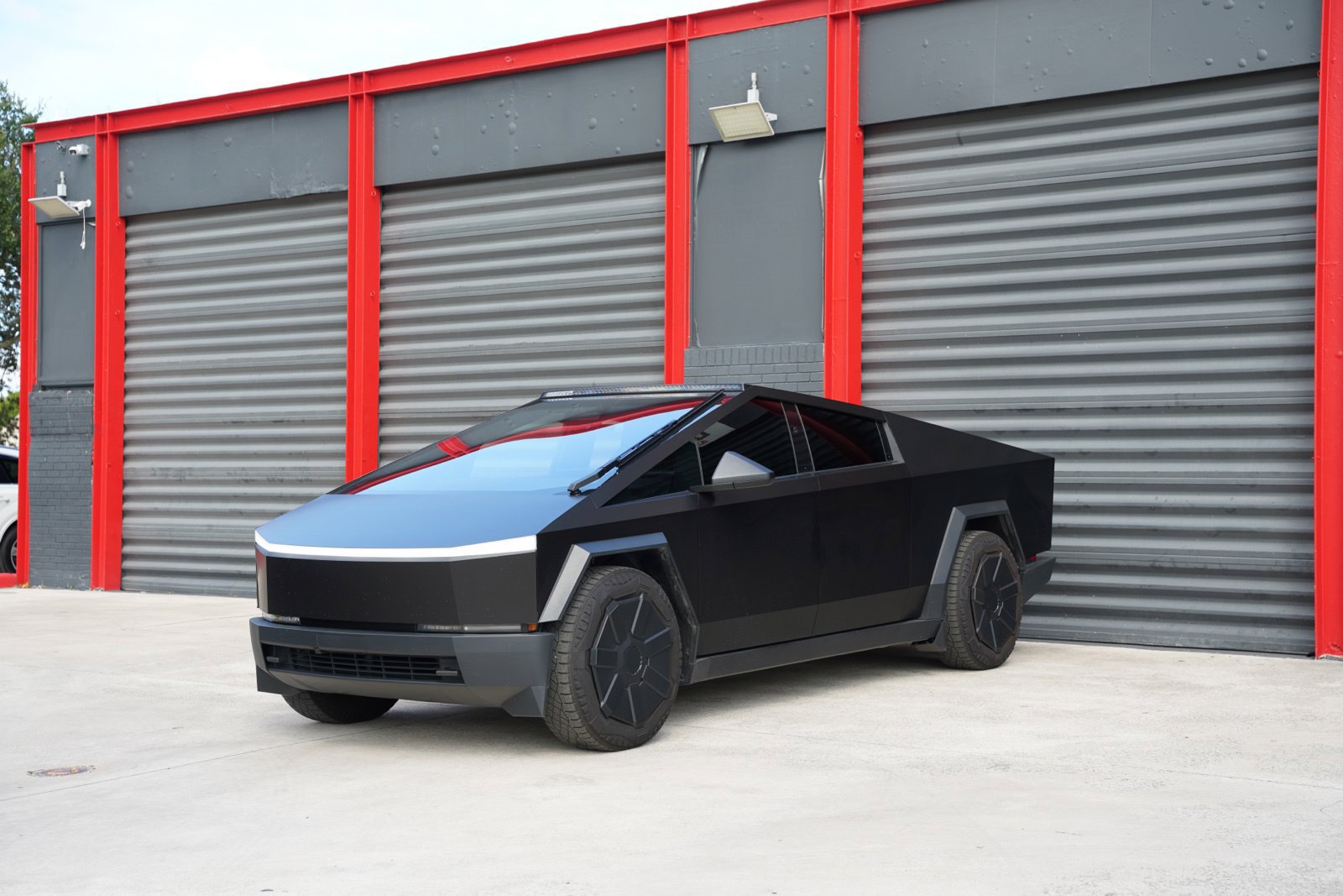 Used 2024 Tesla Cybertruck Cyberbeast AWD/4WD image 1