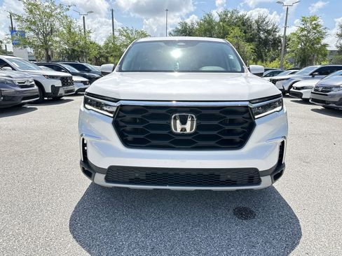 Used 2025 Honda Pilot EX-L image 9