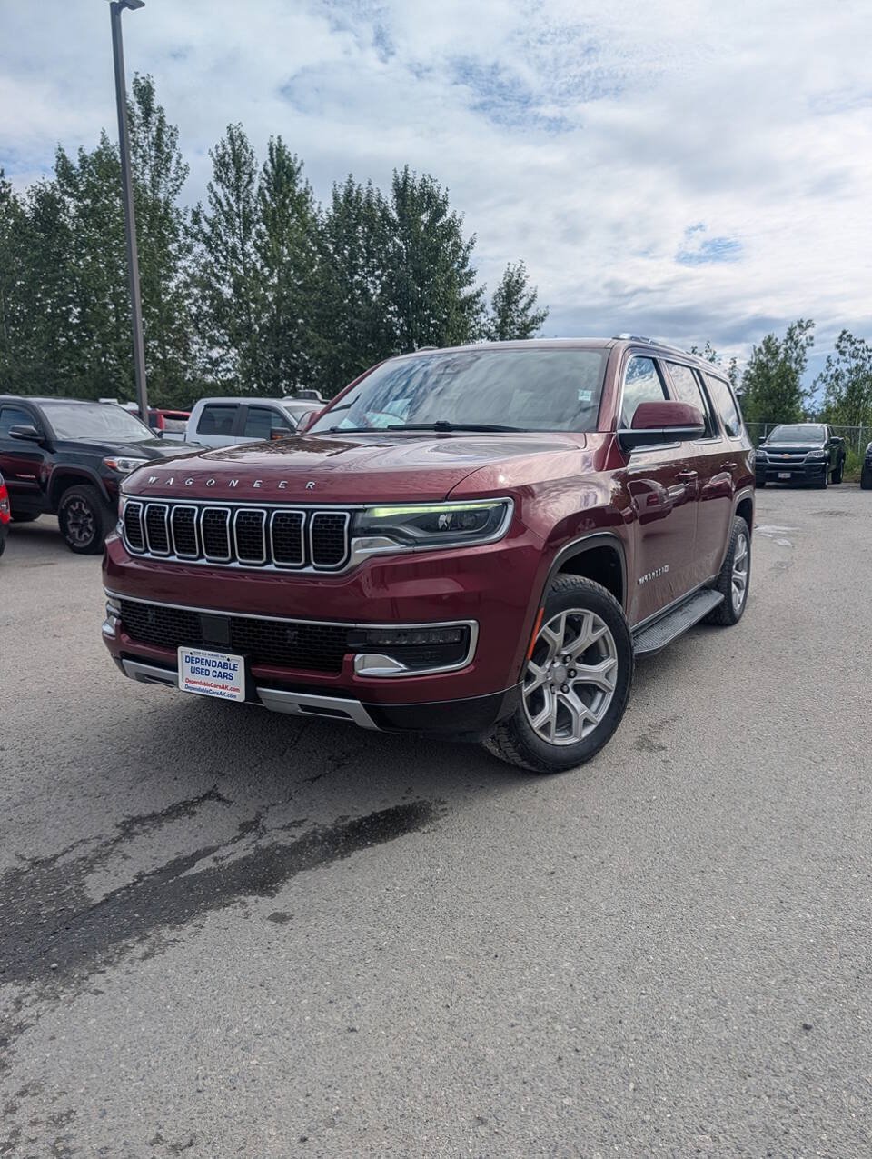 Used 2022 Jeep Wagoneer Series II AWD/4WD image 2