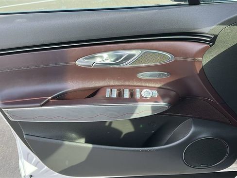 Used 2022 Genesis GV70 2.5T w/ Advanced Package image 20