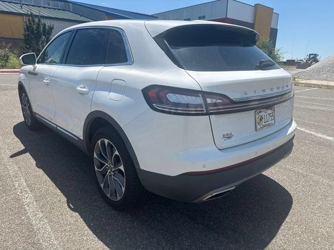 Used 2022 Lincoln Nautilus Reserve AWD/4WD image 4