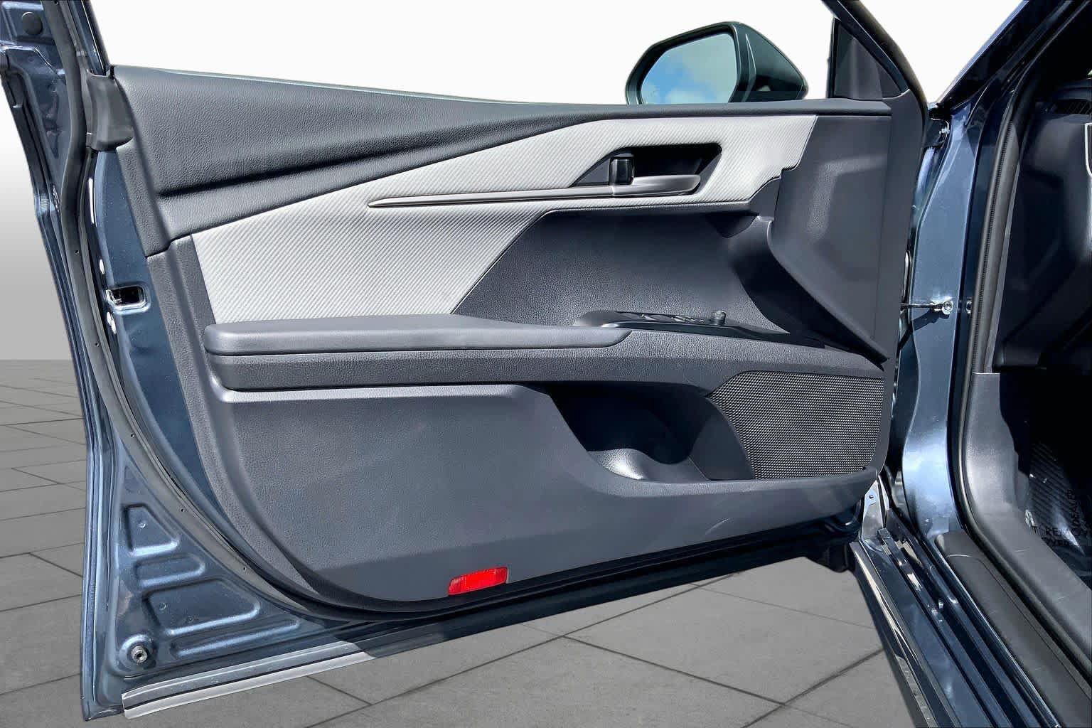Used 2026 Toyota Camry SE FWD image 25