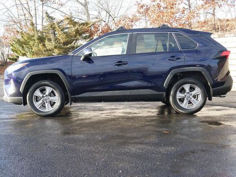 Used 2022 Toyota RAV4 XLE w/ Convenience Package AWD/4WD image 3