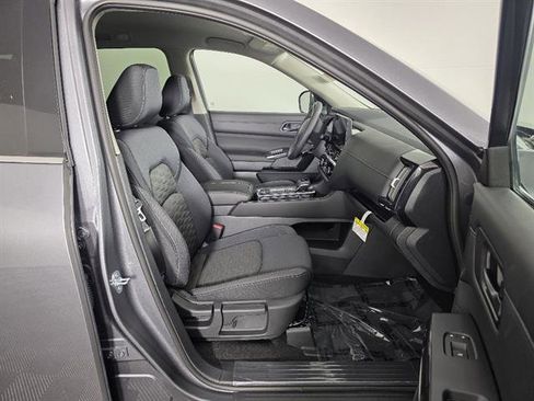 New 2026 Nissan Pathfinder SV AWD/4WD image 13