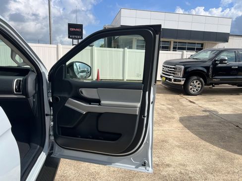 New 2026 Ford Expedition Active RWD image 10