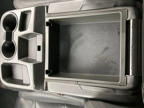 Certified 2024 GMC Sierra 1500 SLT image 30