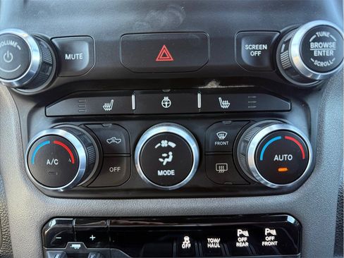 Used 2021 RAM 1500 Big Horn AWD/4WD image 30