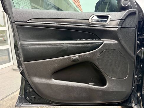 Used 2021 Jeep Grand Cherokee Limited w/ Sun & Sound Group RWD image 13