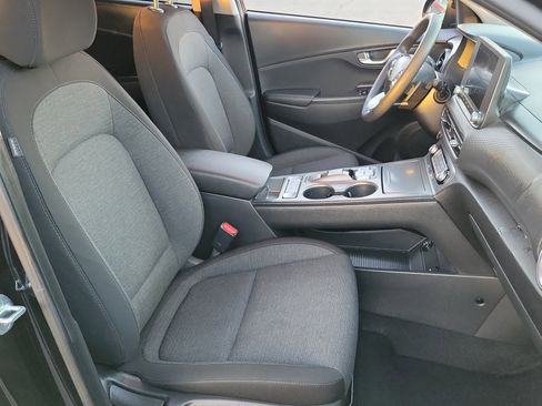 Certified 2023 Hyundai Kona SE image 18