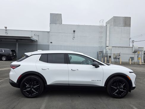 New 2026 Chevrolet Equinox EV LT w/ LPO, Blackout Package image 8