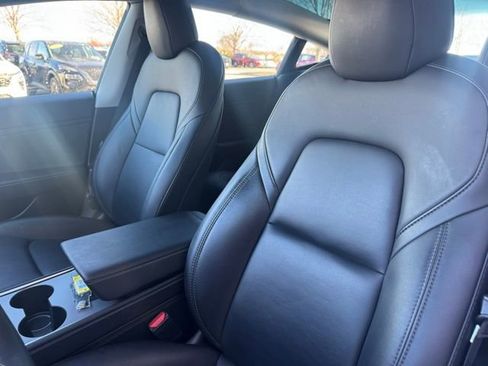 Used 2021 Tesla Model 3 Standard Range Plus image 18