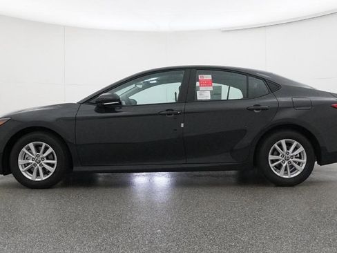 New 2026 Toyota Camry LE image 10