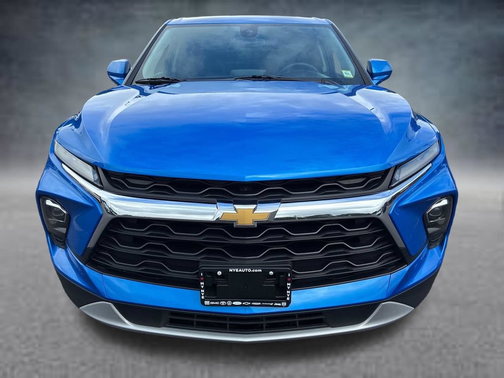 Used 2025 Chevrolet Blazer LT AWD/4WD image 9