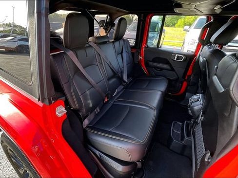 Used 2024 Jeep Wrangler Unlimited Sahara AWD/4WD image 25