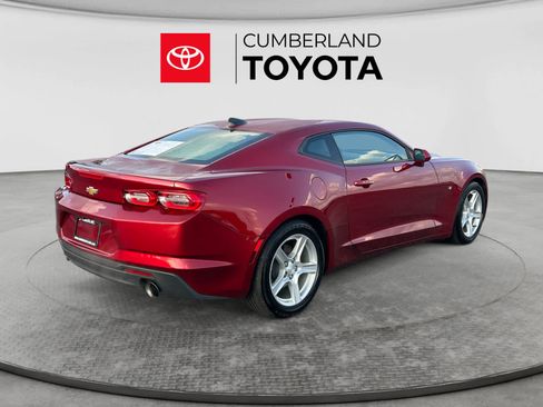 Used 2023 Chevrolet Camaro LT RWD image 5