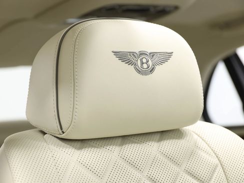 Used 2018 Bentley Flying Spur V8 AWD/4WD image 96