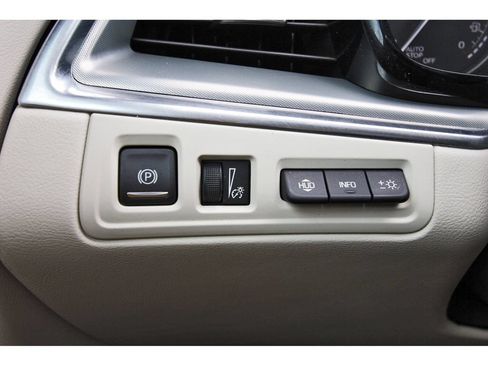Used 2021 Cadillac XT5 Premium Luxury FWD image 18