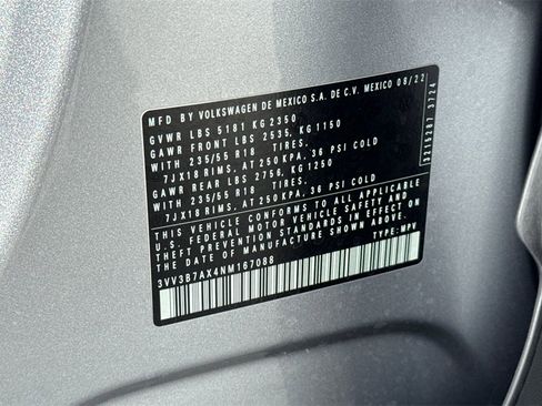 Used 2022 Volkswagen Tiguan SE image 27