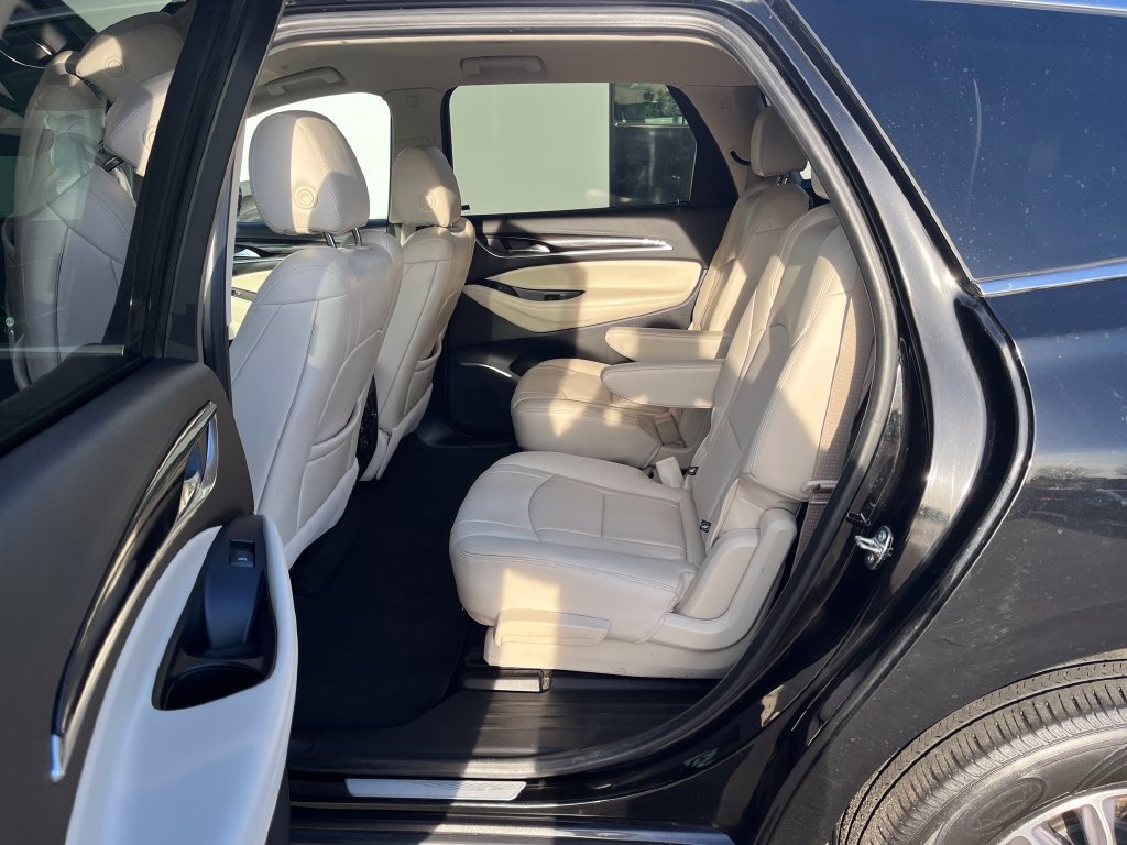 Used 2023 Buick Enclave Essence AWD/4WD image 26