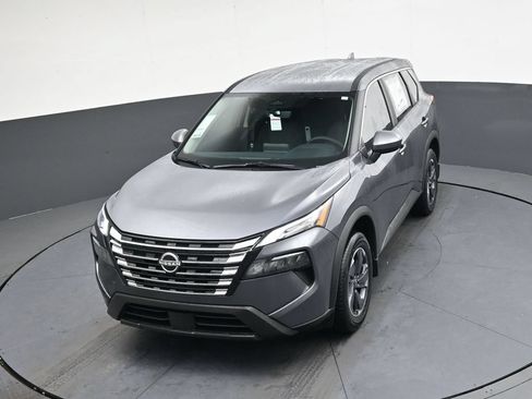 Certified 2026 Nissan Rogue SV w/ Cold Weather Package FWD image 40