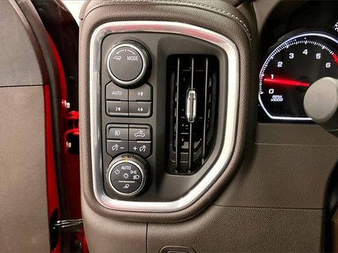 Used 2023 Chevrolet Silverado 3500 LTZ image 35