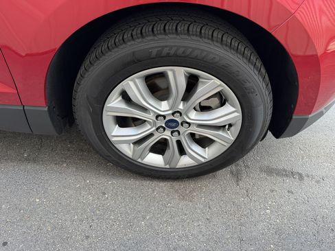 Used 2021 Ford Edge Titanium AWD/4WD image 36