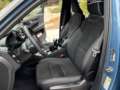 Used 2023 Volvo XC40 Recharge Ultimate AWD/4WD image 4