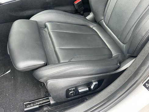 Used 2019 BMW 330i xDrive Sedan w/ Convenience Package image 14