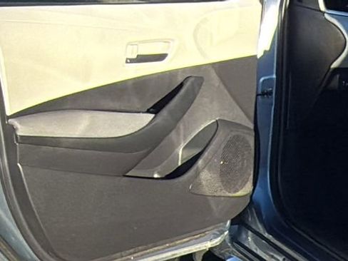 Used 2022 Toyota Corolla LE image 23