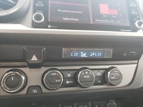 Used 2022 Toyota Tacoma TRD Sport AWD/4WD image 19