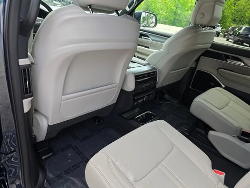 New 2026 Jeep Grand Wagoneer Limited AWD/4WD image 25