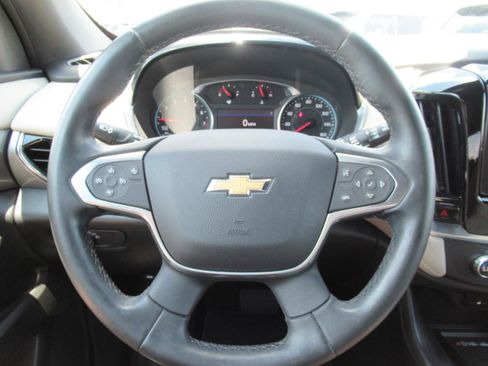 Used 2023 Chevrolet Traverse LT FWD image 23