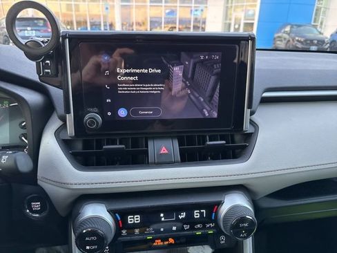 Used 2025 Toyota RAV4 XLE w/ Convenience Package image 5