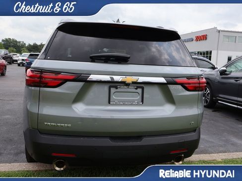 Used 2023 Chevrolet Traverse LT FWD image 22