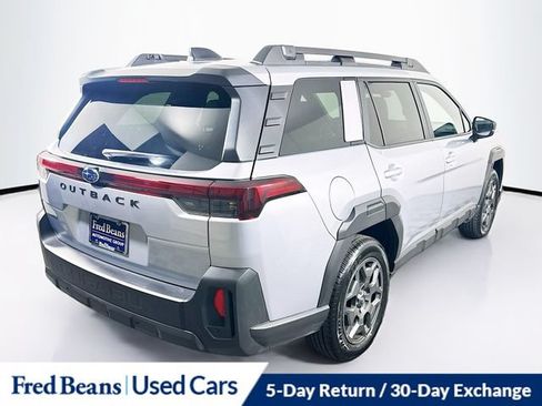 Used 2026 Subaru Outback Premium AWD/4WD image 9