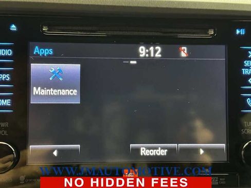 Used 2018 Toyota Tacoma TRD Sport AWD/4WD image 25