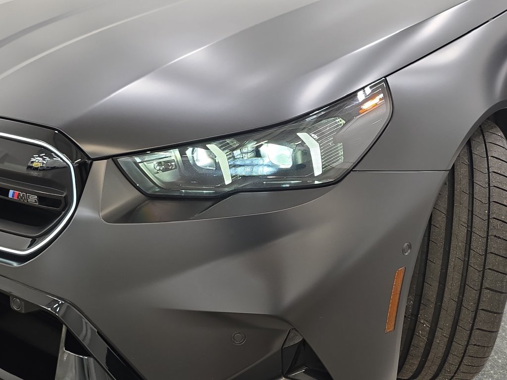 Used 2025 BMW M5 Touring AWD/4WD image 30