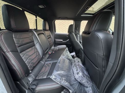 New 2026 Nissan Frontier PRO-4X w/ Pro-4x Convenience Package AWD/4WD image 19