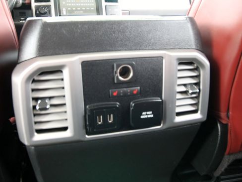 Used 2019 Ford F250 Platinum w/ Platinum Ultimate Package image 50