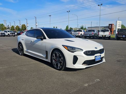 Used 2018 Kia Stinger GT2 AWD/4WD image 4