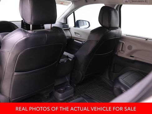 Certified 2024 Toyota Sienna LE image 10