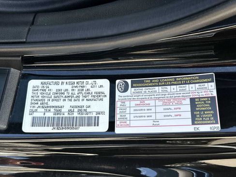 Used 2024 Nissan Z Performance w/ Floor Mat Package RWD image 16