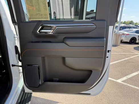 Used 2024 GMC Sierra 2500 AT4 w/ AT4 Premium Plus Package AWD/4WD image 25