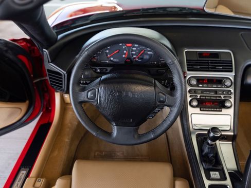 Used 2005 Acura NSX T image 37