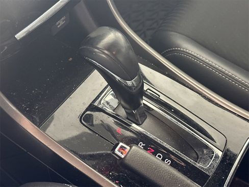 Used 2017 Honda Accord Sport image 7