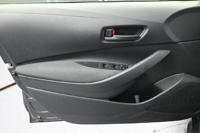 Used 2026 Toyota Corolla LE w/ LE Premium Package FWD image 21