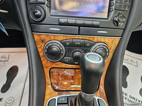 Used 2008 Mercedes-Benz SL 550 image 27