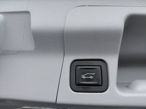 Used 2018 GMC Acadia SLT FWD image 15