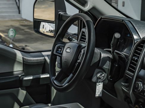 Used 2019 Ford F350 XL w/ Power Equipment Group image 15