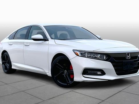 Used 2018 Honda Accord Sport image 2